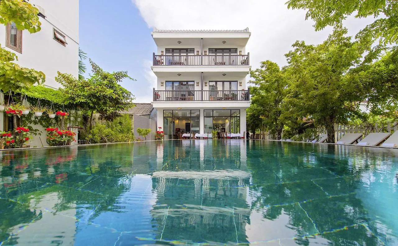 Ruby Hotel Hoi An