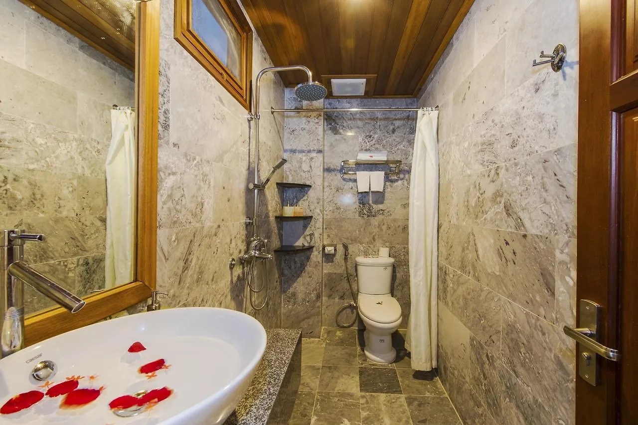 Ruby Hotel Hoi An Vietnam