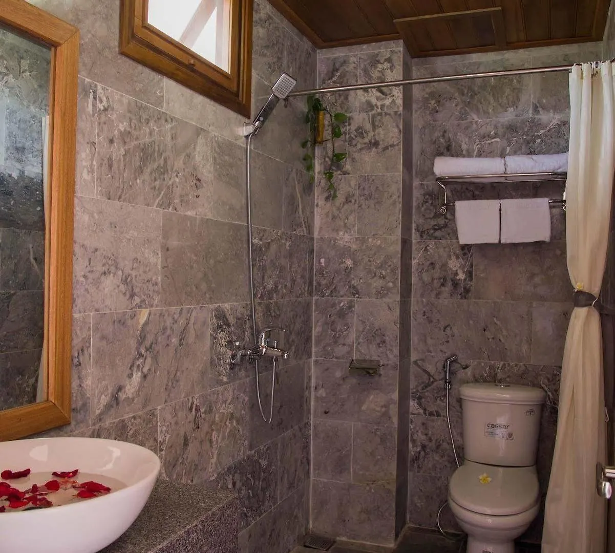 Ruby Hotel Hoi An